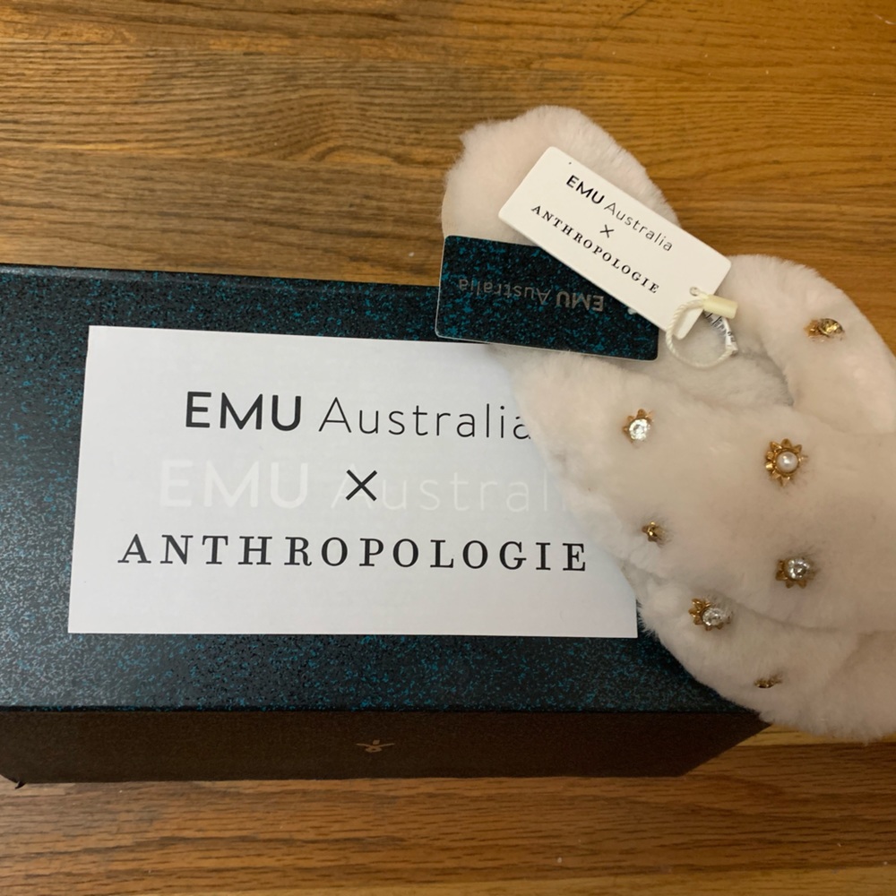 Anthropologie Emu Australia furry slides slippers with jewels size 7 women’s